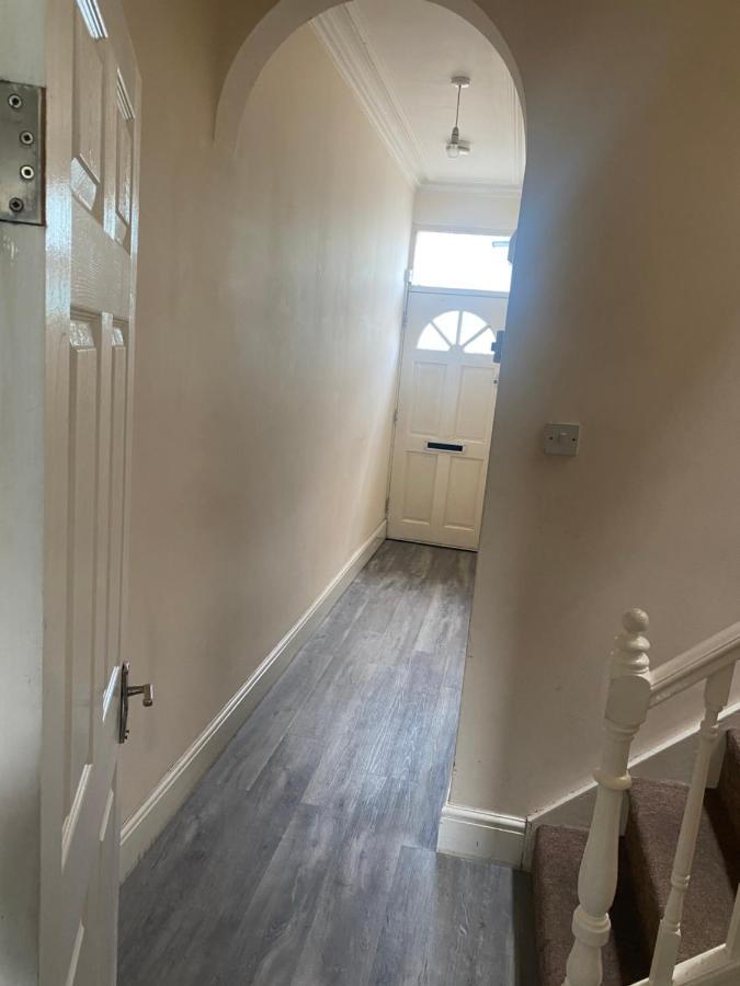 Spacious 4 Bedroom House Near Stokes Croft!! Central!!! Bristol Buitenkant foto